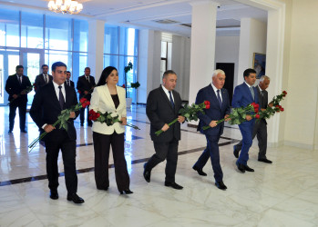 Dövlət qulluqçularının peşə bayramı gününə həsr olunmuş tədbir keçirilib