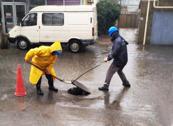 Pirallahı rayonunda  intensiv  yağışın fəsadları aradan qaldırılır