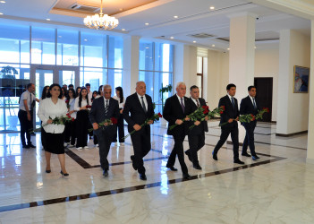 Pirallahı rayonunda qəbul imtahanlarında yüksək nəticə əldə etmiş məzunlarla görüş keçirilmişdir