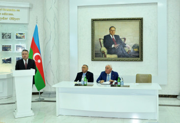 Pirallahı rayonunda “Konstitusiya və Suverenlik İli” çərçivəsində  “Tarix yazan lider: Müasir dövlətçilik fenomeni” mövzusunda  elmi-praktik konfrans keçirilib