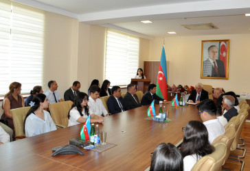 Pirallahı rayonunda qəbul imtahanlarında yüksək nəticə əldə etmiş məzunlarla görüş keçirilmişdir