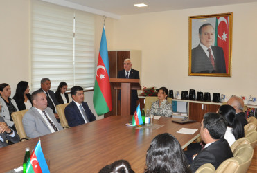 Pirallahı rayonunda yeni tədris ilinin başlanması münasibətilə  təhsil müəssisələrinin rəhbərləri və 2025–2026-cı tədris ilində yüksək nəticələrlə ali təhsil müəssisələrinə qəbul olunmuş məzunlarla  görüş keçirilib
