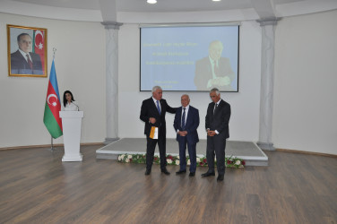 Pirallahıda “Konstitusiya və Suverenlik İli” çərçivəsində ağacəkmə aksiyası və  konfrans keçirilib