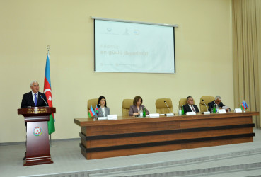 Beynəlxalq Ailə Gününə həsr olunan konfrans: “Ailəmiz - ən güclü dəyərimiz”
