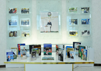 Pirallahı rayonunda “Konstitusiya və Suverenlik İli” çərçivəsində  “Tarix yazan lider: Müasir dövlətçilik fenomeni” mövzusunda  elmi-praktik konfrans keçirilib