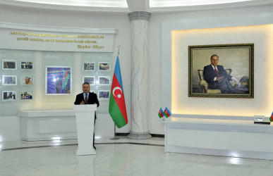 Pirallahı rayonunda Ulu Öndər Heydər Əliyevin doğum gününə həsr olunmuş ağacəkmə aksiyası və konfrans keçirildi