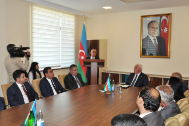 Ulu Öndər Heydər Əliyevin ilk dəfə siyasi hakimiyyətə gəlişinin ildönümünə həsr olunmuş “Milli inkişaf yolunun başlanğıcı” mövzusunda dəyirmi masa keçirilib
