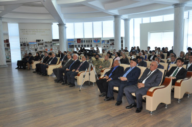 Pirallahıda “Konstitusiya və Suverenlik İli” çərçivəsində ağacəkmə aksiyası və  konfrans keçirilib