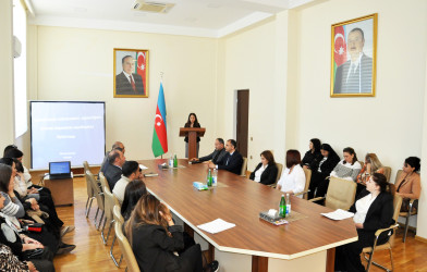 Uşaqlarla işləyən mütəxəssislərin peşəkarlığının artırılması istiqamətində maarifləndirici tədbir keçirilib