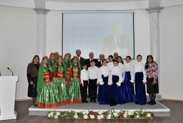 Pirallahıda “Konstitusiya və Suverenlik İli” çərçivəsində ağacəkmə aksiyası və  konfrans keçirilib