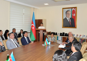 Pirallahı rayonunda yeni tədris ilinin başlanması münasibətilə  təhsil müəssisələrinin rəhbərləri və 2025–2026-cı tədris ilində yüksək nəticələrlə ali təhsil müəssisələrinə qəbul olunmuş məzunlarla  görüş keçirilib