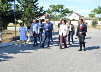 Pirallahı Rayon İcra Hakimiyyətinin başçısı  rayon ərazisində fəaliyyət göstərən sosial obyektlərdə görülən işlərlə tanış olub