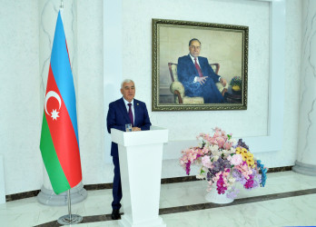Pirallahı rayonunda Ulu Öndər Heydər Əliyevin anadan olmasının 103-cü ildönümünə həsr olunmuş ağacəkmə aksiyası və  “Heydər Əliyev–Xalqa həsr edilən ömür” başlıqlı tədbir keçirilib