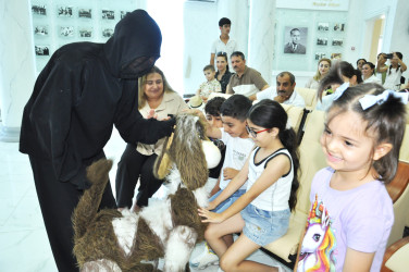 Pirallahı rayonunda Azərbaycan Dövlət Kukla Teatrının təqdimatında  tamaşa nümayiş etdirilib