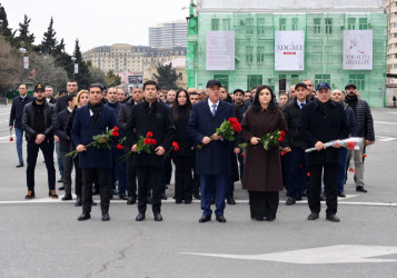 Rayon ictimaiyyətinin nümayəndələri "Ana harayı” abidəsini ziyarət etdilər