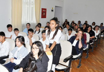 “Narkomaniya qarşı mübarizə” və “Erkən nikahın və qohumlar arasında nikahın səbəblərinin təhlili və onların aradan qaldırılması” mövzularına həsr olunmuş maarifləndirici tədbir keçirilmişdir