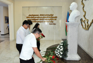 Pirallahı rayonunda qəbul imtahanlarında yüksək nəticə əldə etmiş məzunlarla görüş keçirilmişdir