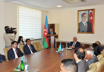 Ulu Öndər Heydər Əliyevin ilk dəfə siyasi hakimiyyətə gəlişinin ildönümünə həsr olunmuş “Milli inkişaf yolunun başlanğıcı” mövzusunda dəyirmi masa keçirilib