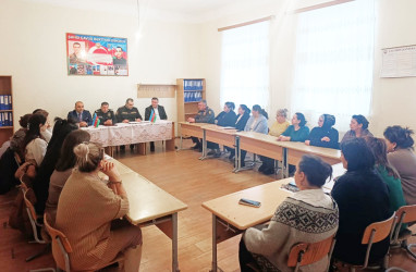 Rayonun ümumtəhsil məktəblərində uşaqlar arasında hüquq pozuntularının qarşısının alınması və profilaktikası istiqamətində maarifləndirici konfranslar keçirilib