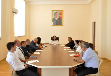 Pirallahı Rayon İcra Hakimiyyətində yeni tədris ili və  qarşıdan gələn əlamətdar tarixlərlə bağlı görüş keçirilib