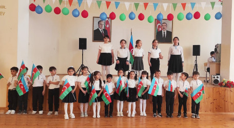 Təhsil müəssisələrində “28 May Müstəqillik günü” ilə əlaqədar  silsilə tədbirlər keçirildi