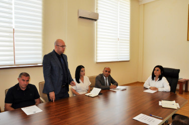 Pirallahı Rayon İcra Hakimiyyətində yeni tədris ili və  qarşıdan gələn əlamətdar tarixlərlə bağlı görüş keçirilib