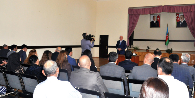 Pirallahıda səyyar qəbullar davam etdirilir