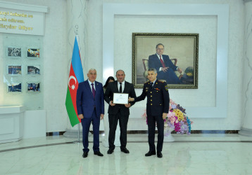 Pirallahı rayonunda Ulu Öndər Heydər Əliyevin anadan olmasının 103-cü ildönümünə həsr olunmuş ağacəkmə aksiyası və  “Heydər Əliyev–Xalqa həsr edilən ömür” başlıqlı tədbir keçirilib