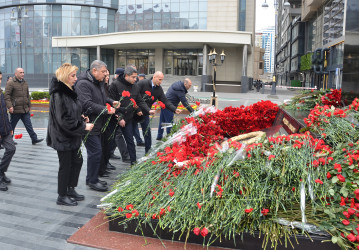 Rayon ictimaiyyətinin nümayəndələri "Ana harayı” abidəsini ziyarət etdilər