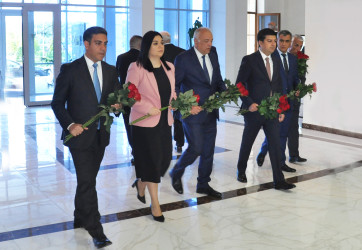 Pirallahı rayonunda Ulu Öndər Heydər Əliyevin anadan olmasının 103-cü ildönümünə həsr olunmuş ağacəkmə aksiyası və  “Heydər Əliyev–Xalqa həsr edilən ömür” başlıqlı tədbir keçirilib