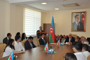 Pirallahı rayonunda qəbul imtahanlarında yüksək nəticə əldə etmiş məzunlarla görüş keçirilmişdir